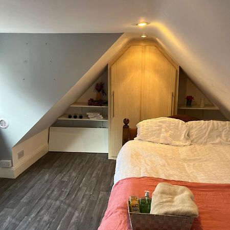 Cozy Room In A Serene House Birmingham Exterior photo